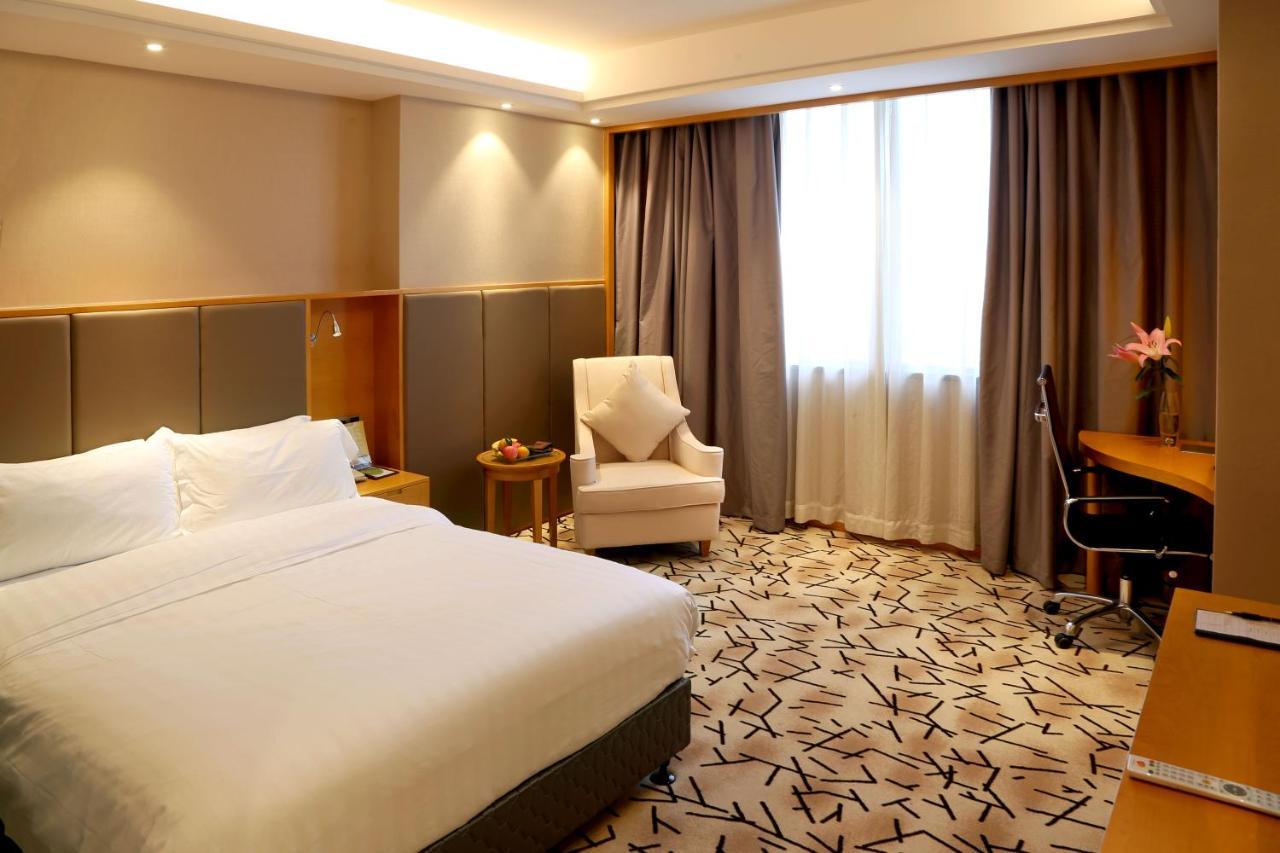 Foshan Golden City Hotel Экстерьер фото